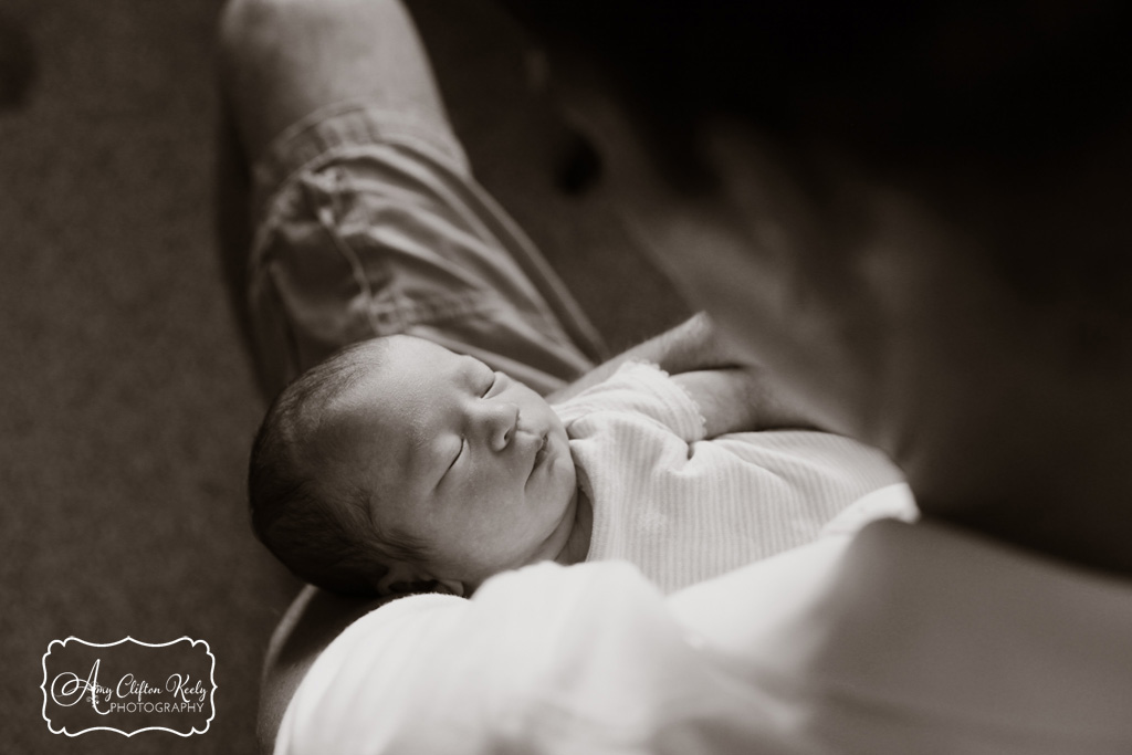 Newborn_Lifestyle_In_home_Photography_Daddy_Mommy_Baby_Amy_Clifton_Keely_Photography_Greenville_SC 003