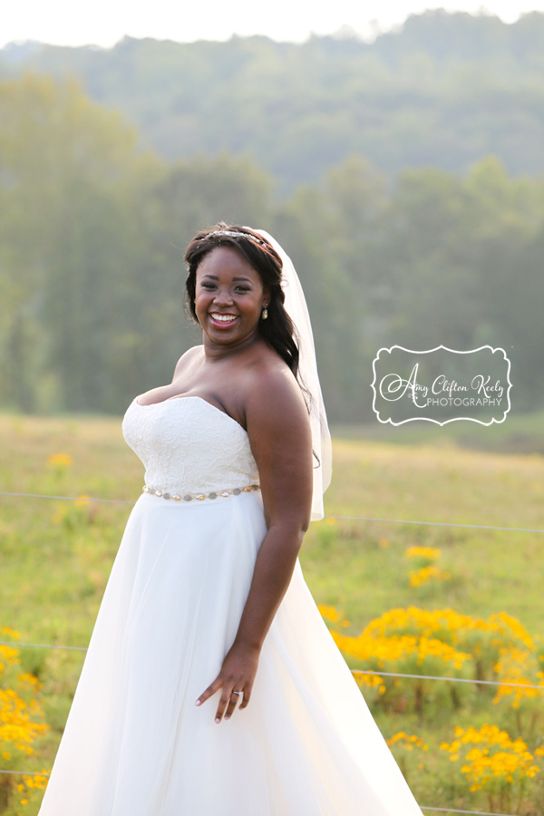 Bridal_Portrait_Lindsey_Plantation_Farm_Field_Barn_Mountains_Sunset_Amy_Clifton_Keely_Photography 10