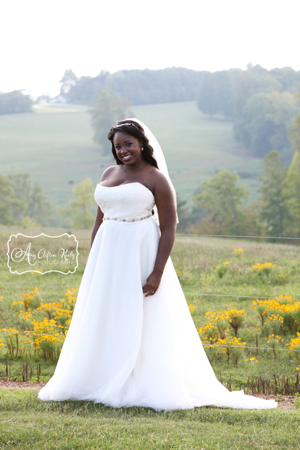 Bridal_Portrait_Lindsey_Plantation_Farm_Field_Barn_Mountains_Sunset_Amy_Clifton_Keely_Photography 11