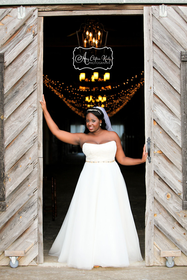 Bridal_Portrait_Lindsey_Plantation_Farm_Field_Barn_Mountains_Sunset_Amy_Clifton_Keely_Photography 13