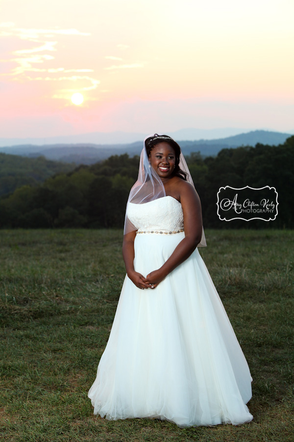 Bridal_Portrait_Lindsey_Plantation_Farm_Field_Barn_Mountains_Sunset_Amy_Clifton_Keely_Photography 21